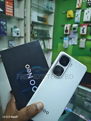 iQOO 256 GB White