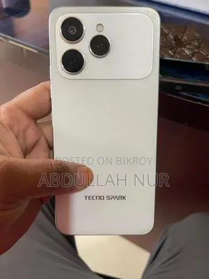 টেকনো স্পার্ক ৪০ ১২৮ জিবি হোয়াইট