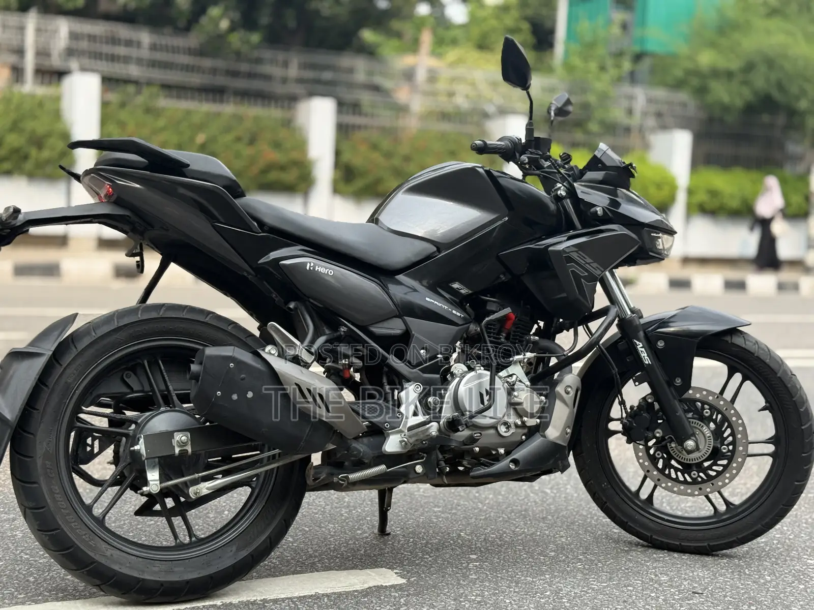 হিরো এক্সট্রিম ১২৫আর ২০২৫ ব্ল্যাক