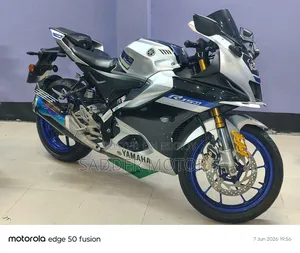 Yamaha R1 2023