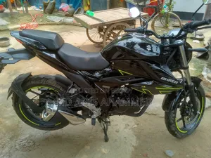 সুজুকি জিক্সার মনোটোন ২০২৬ ব্ল্যাক