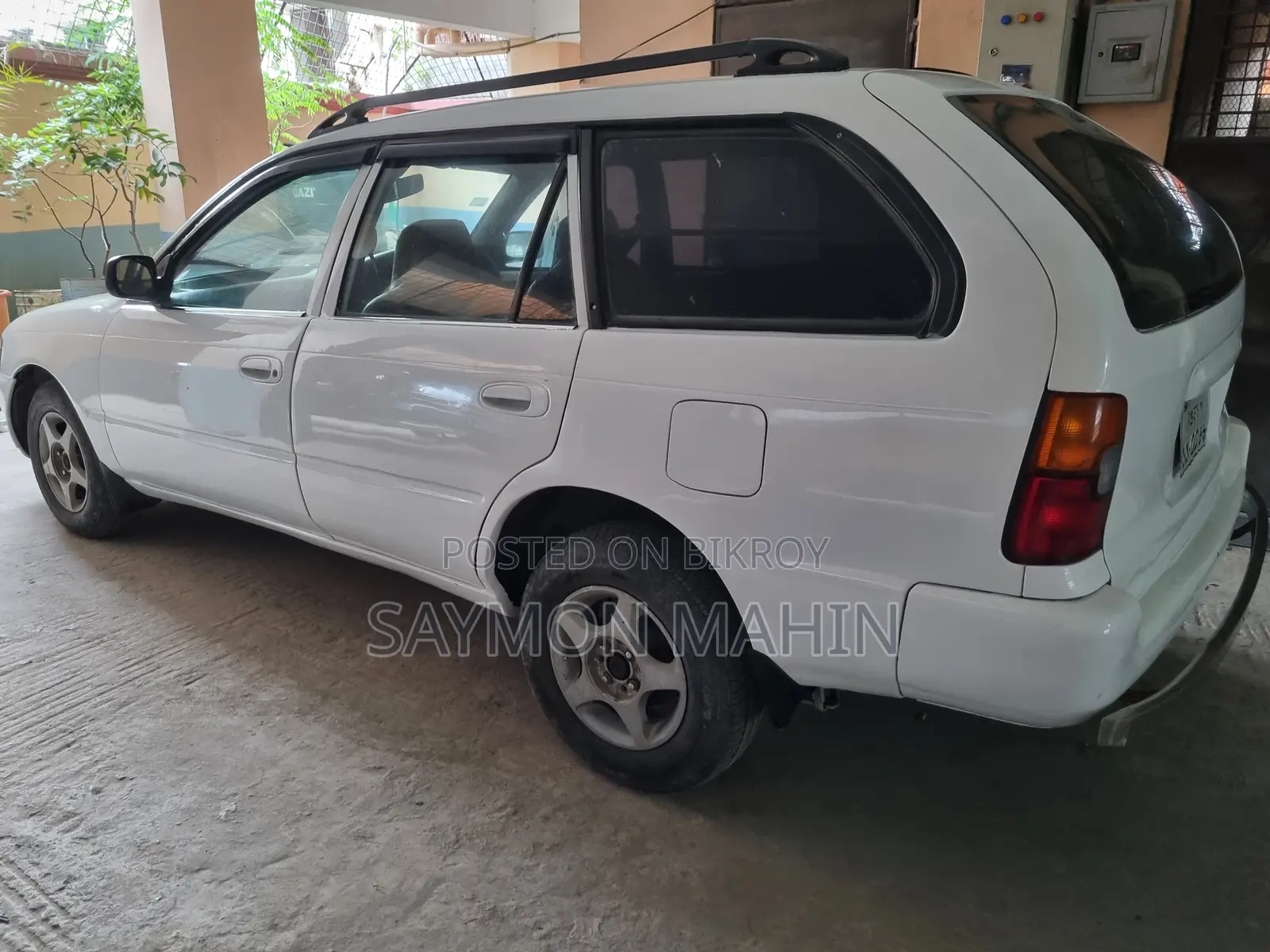 Toyota Stallion 1999 White