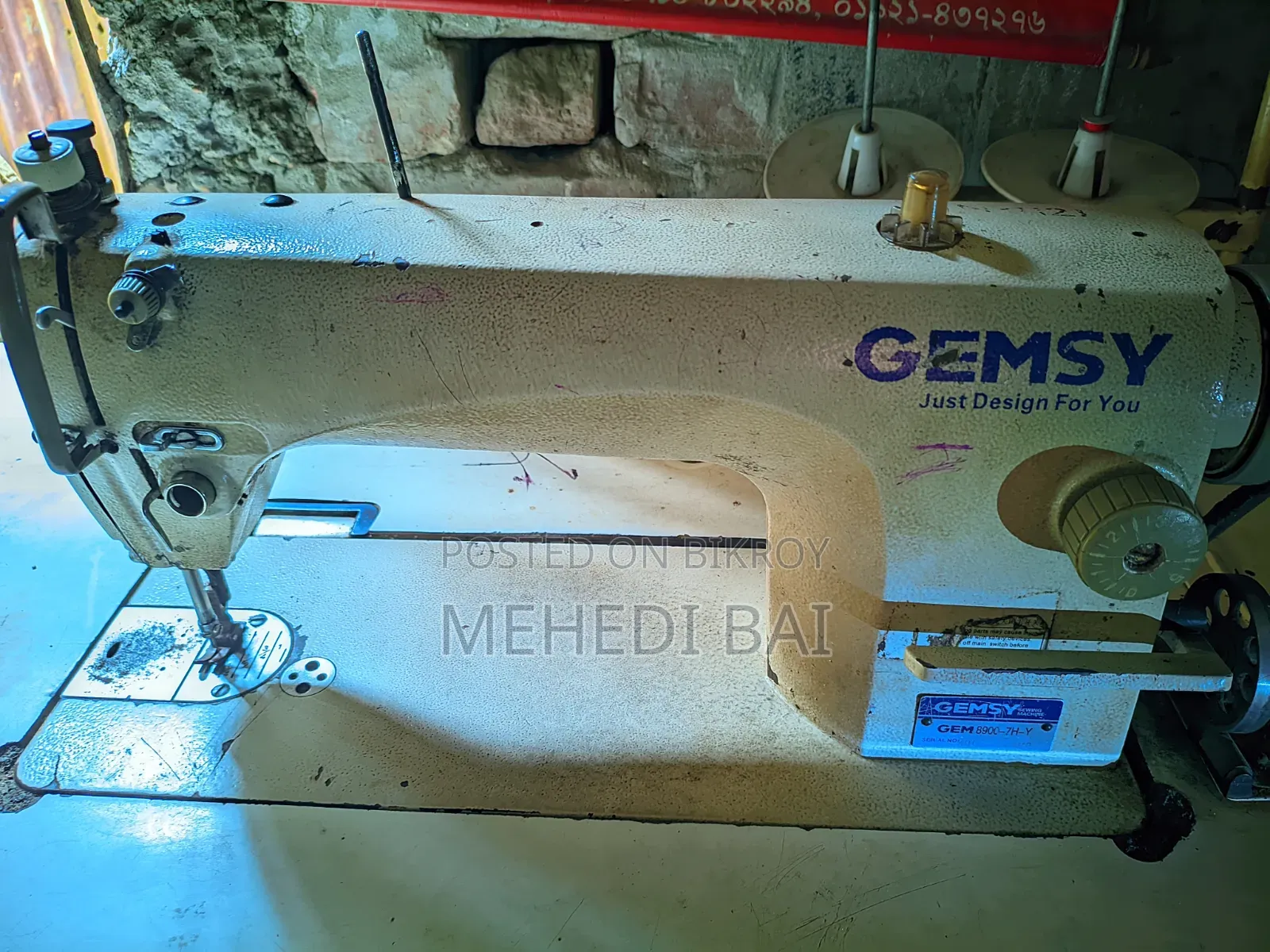 Sewing machine like new