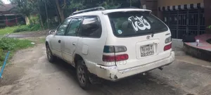 টয়োটা করোলা ১.৩ সেলুন ১৯৯২ অফ হোয়াইট