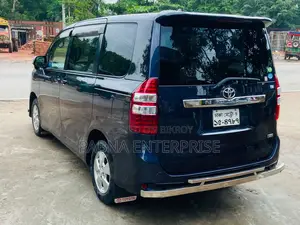 Toyota Noah 2012 Purple