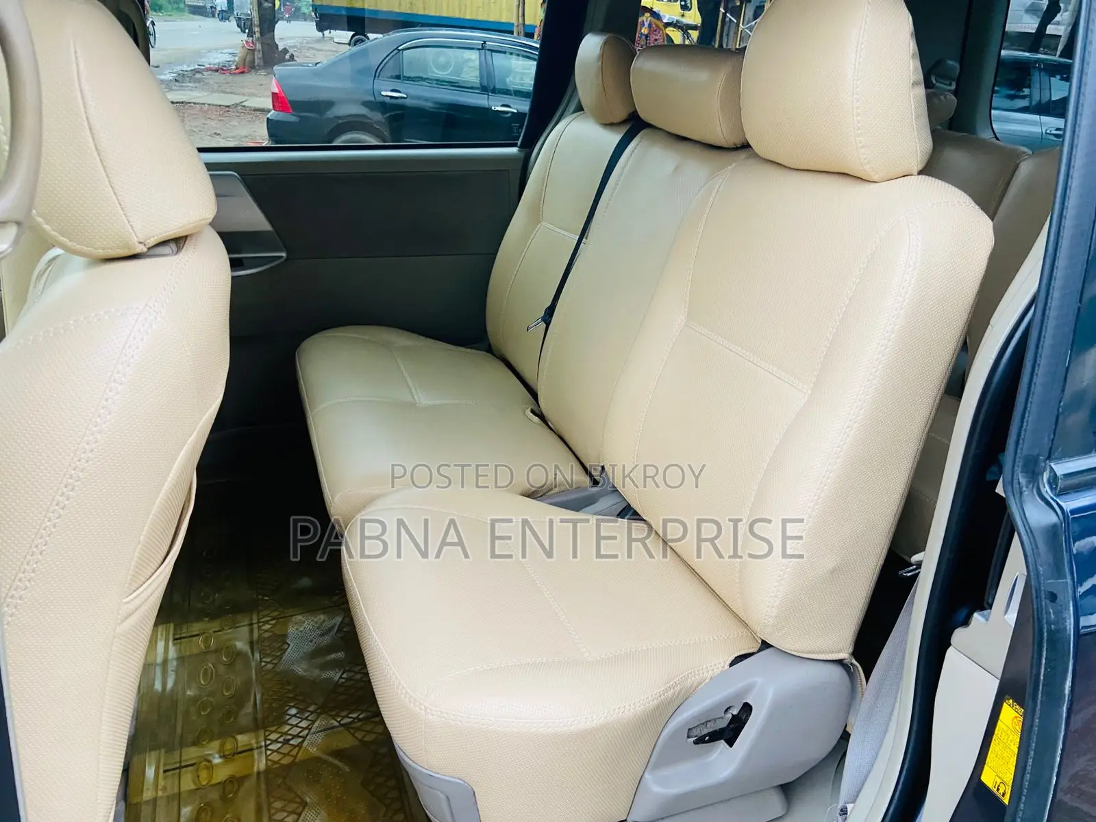 Toyota Noah 2012 Purple