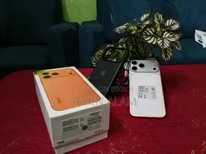 মোবাইল ফোন ১২৮ জিবি সাদা