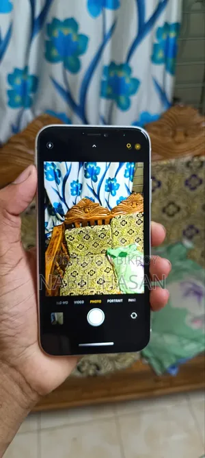 Apple iPhone XR 128 GB White