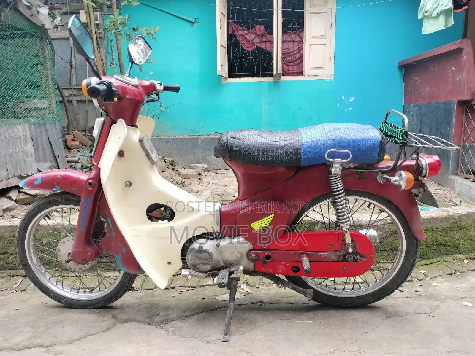 Honda 1977 Red