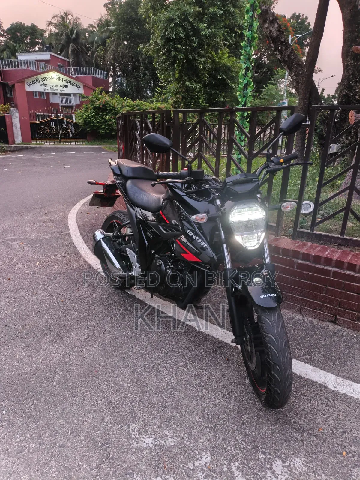 সুজুকি জিক্সার এফআই এবিএস ২০২২ কালো
