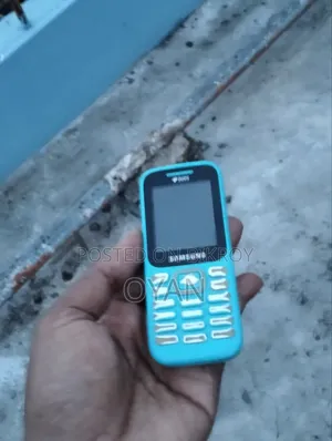 New Samsung Guru Music 2 Blue