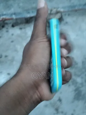 New Samsung Guru Music 2 Blue
