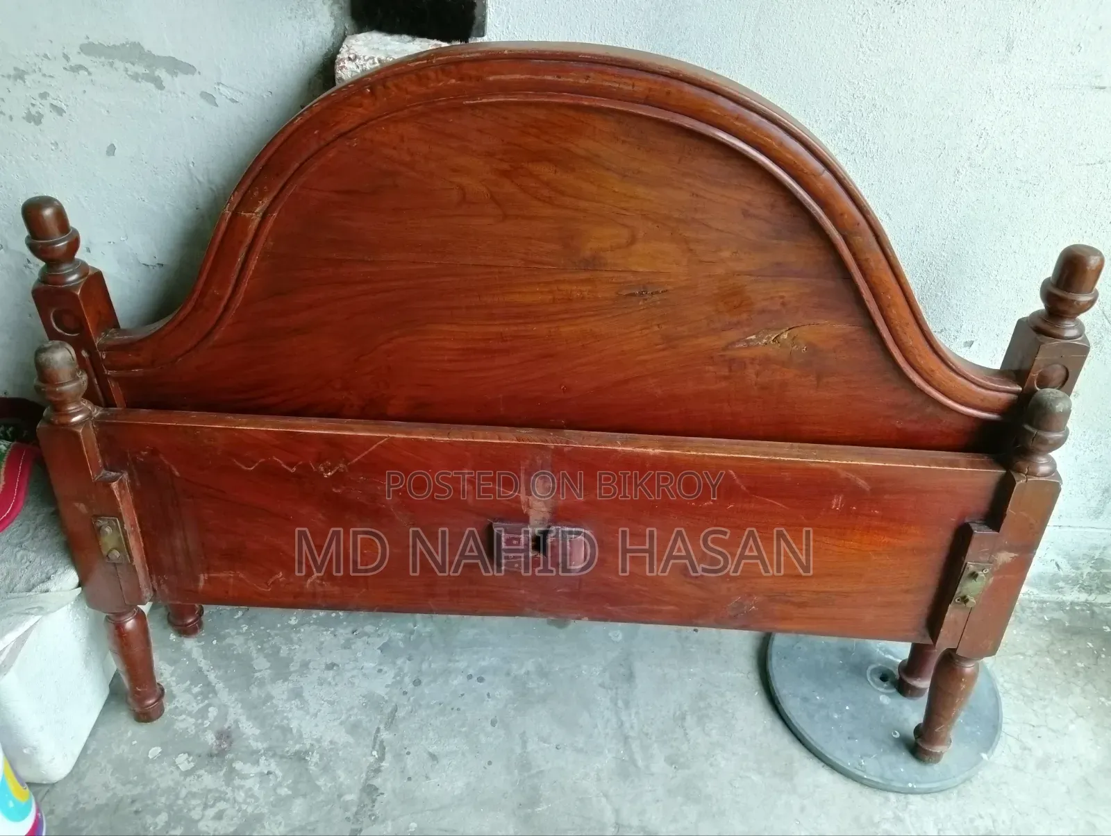Teak wood bed 6.8 feet / 4.2 feet. Khat