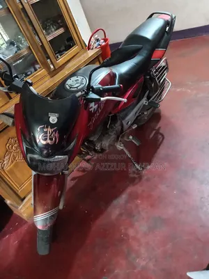 Bajaj Pulsar 150 2004 Red