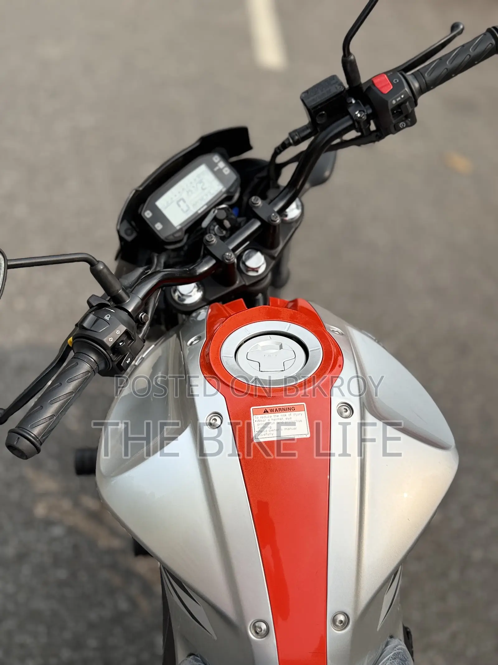 Suzuki Gixxer Monotone 2026 Orange