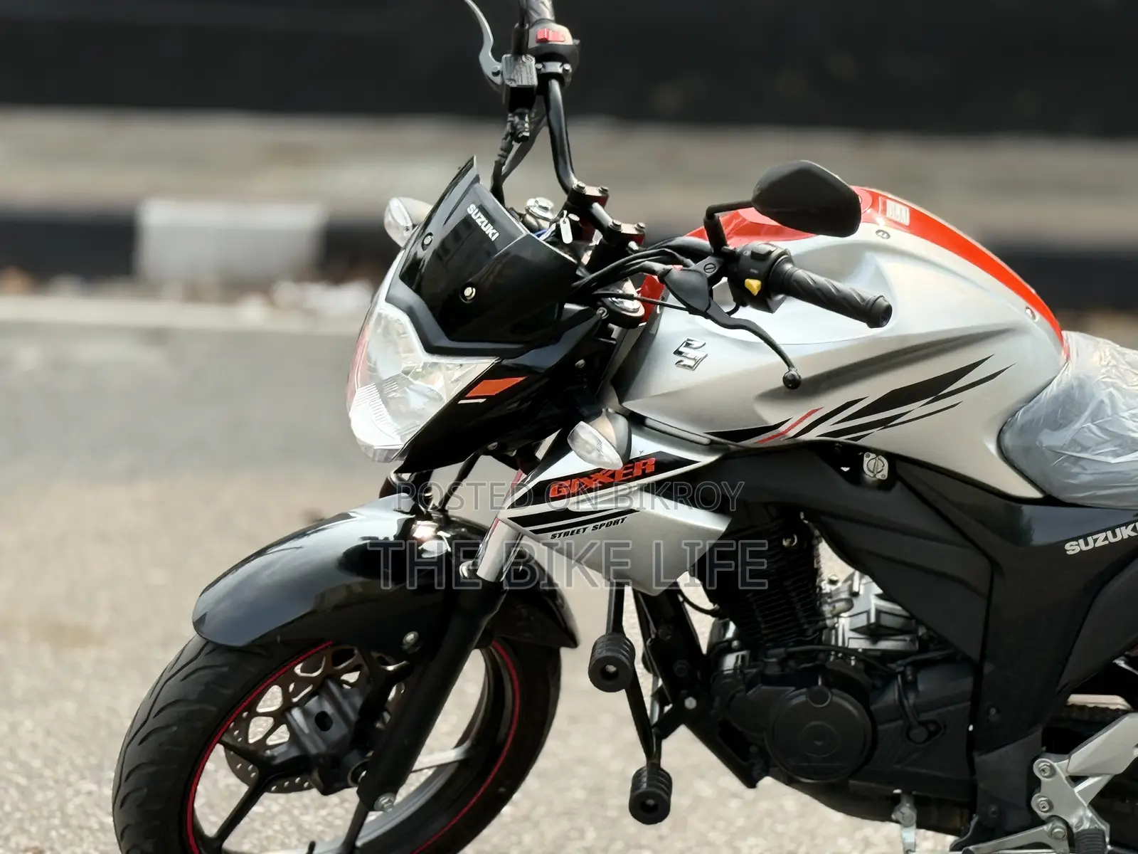 Suzuki Gixxer Monotone 2026 Orange
