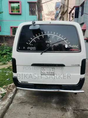 Toyota HiAce 2002 White