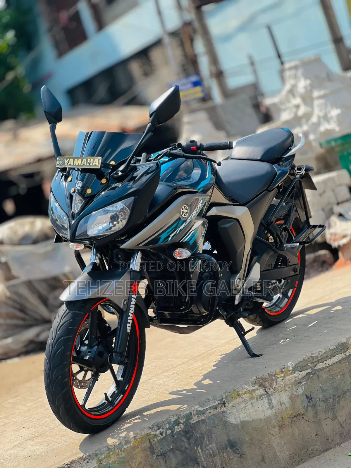 Yamaha 2019 Black