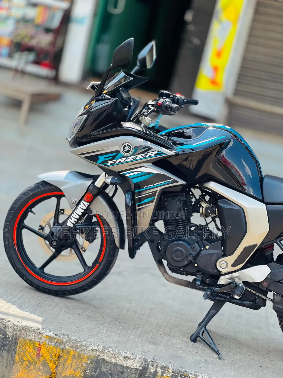 Yamaha 2019 Black