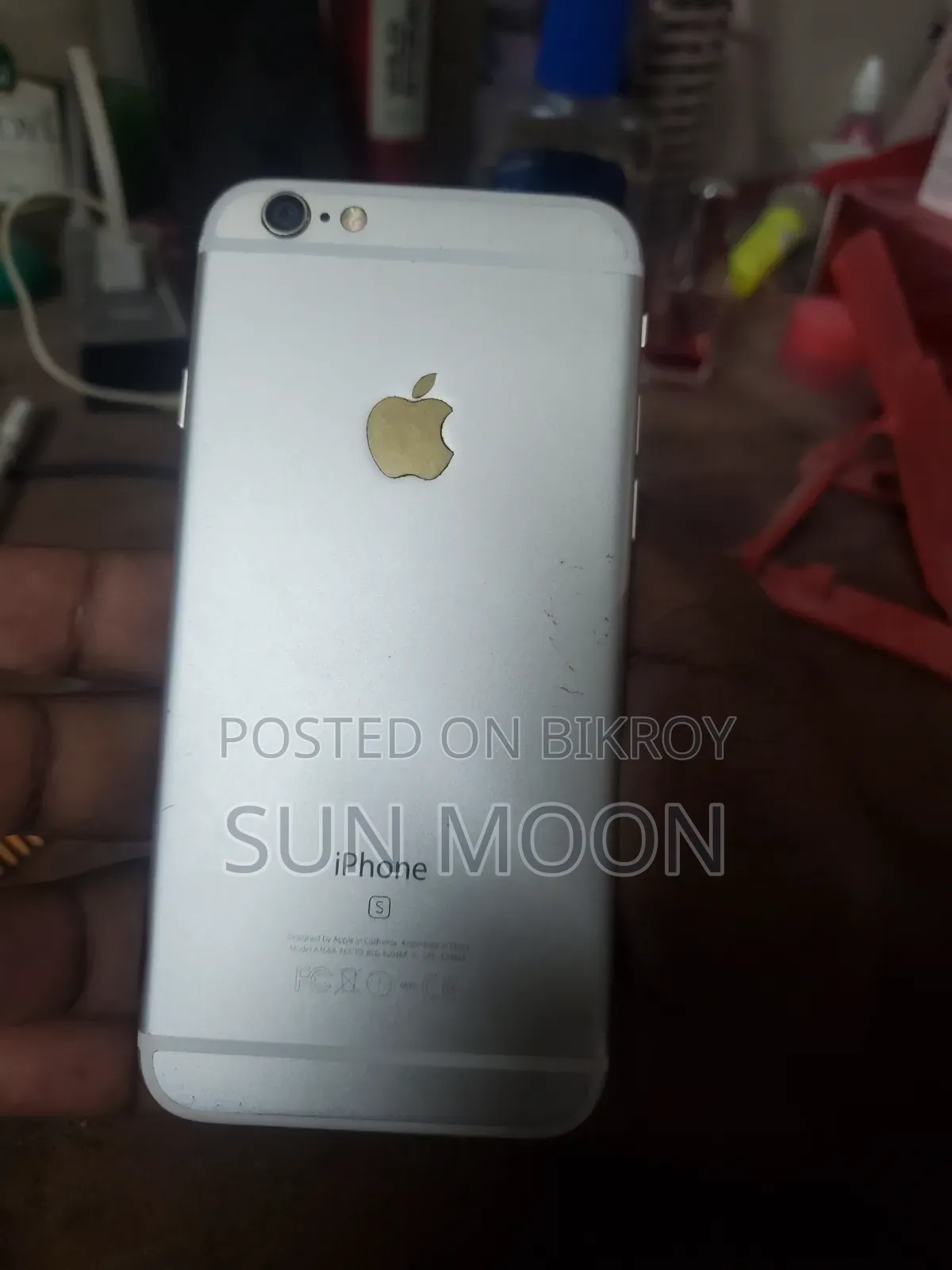 Apple iPhone 6s 16 GB Gold