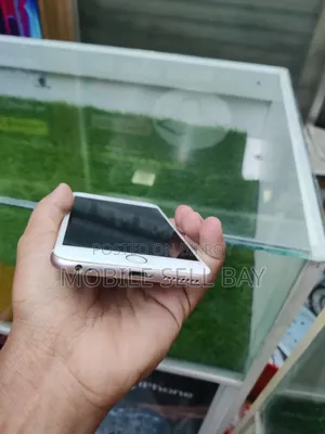 Apple iPhone 6s 64 GB Rose Gold