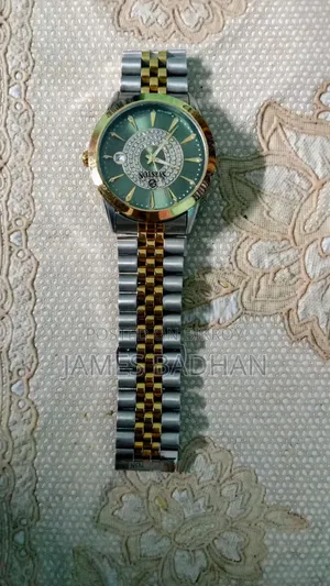 Sveston Clock