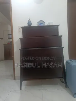 Wardrobe made of Mahogany ply.