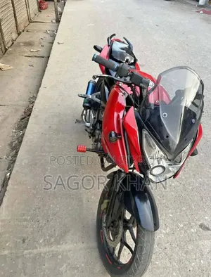 Bajaj Pulsar 150 2015 Red