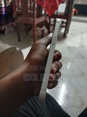 Apple iPhone 13 128 GB White