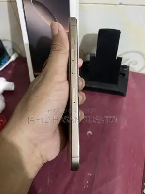 New Apple iPhone 16 Pro Max 256 GB Gold
