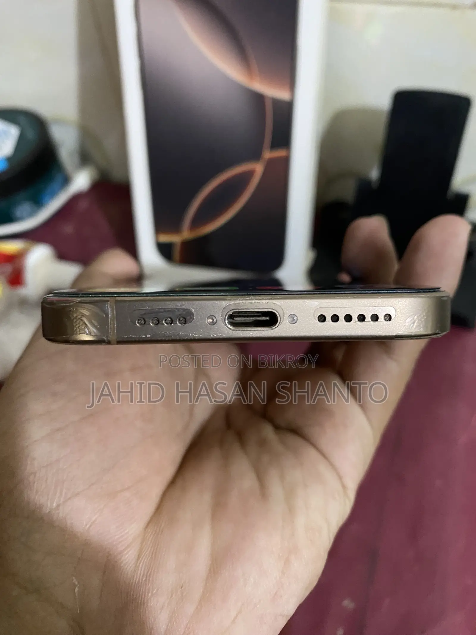 New Apple iPhone 16 Pro Max 256 GB Gold