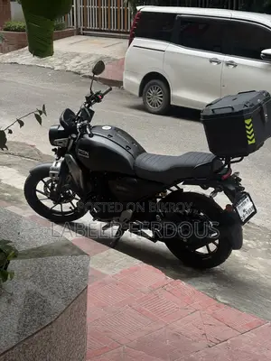 ইয়ামাহা এফজেড ২০২৫ কালো