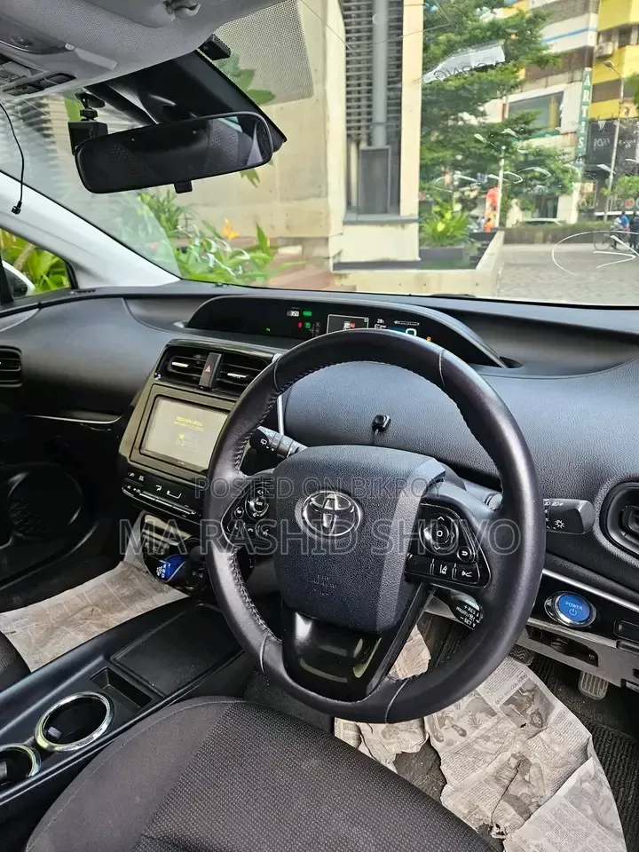 Toyota Prius 2018 Pearl