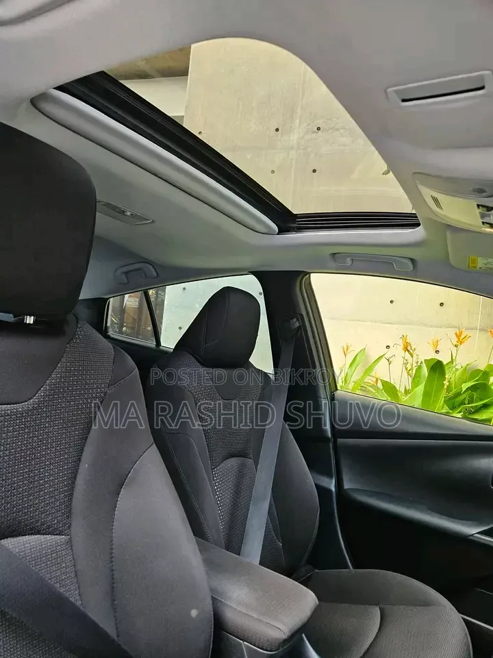 Toyota Prius 2018 Pearl