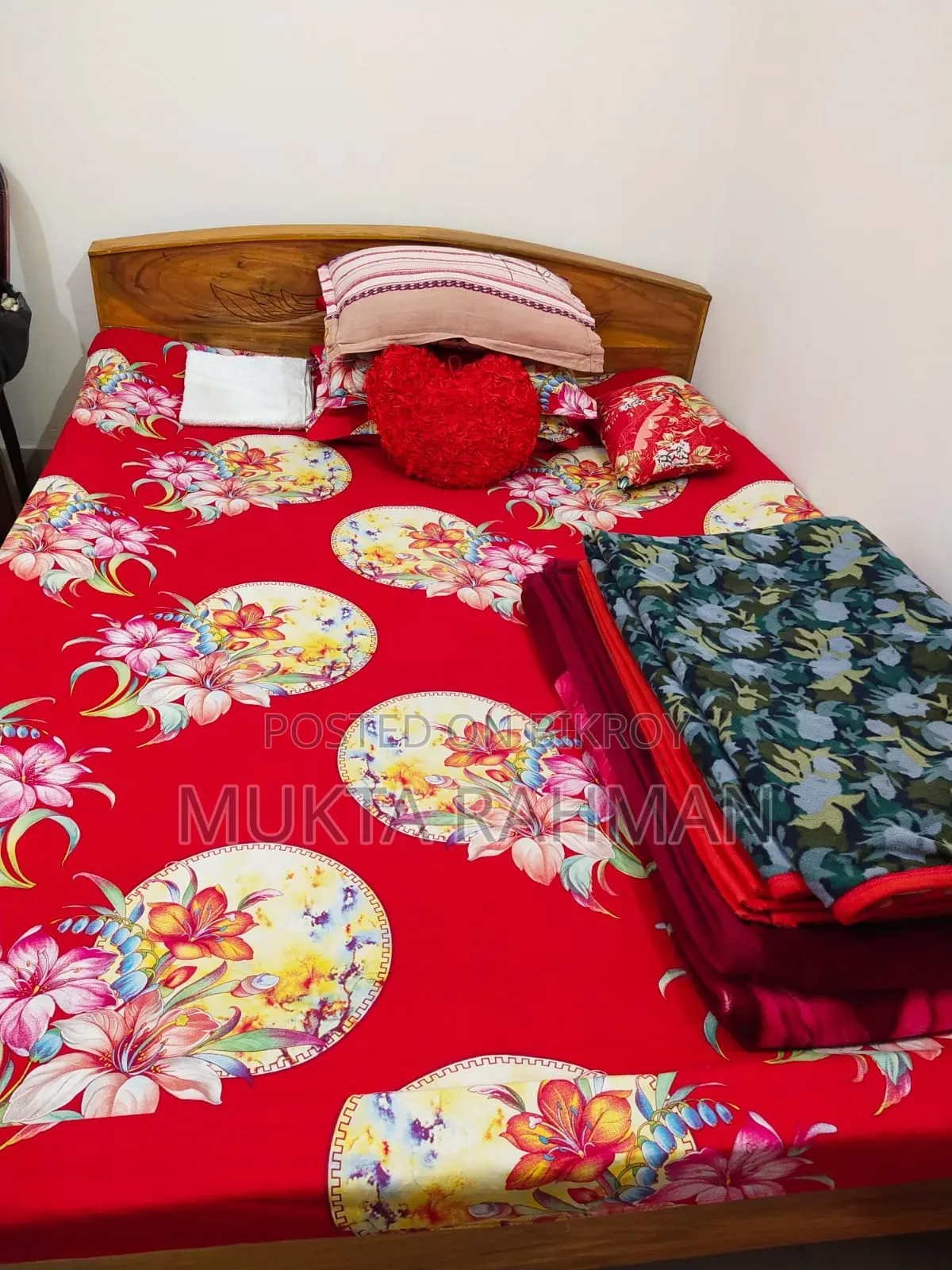 ৫ ফুট ৭ ফুট খাট