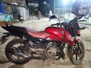 Bajaj Pulsar 150 2011 Red