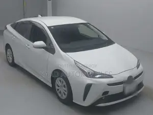 Toyota Prius Limited 2021 Pearl