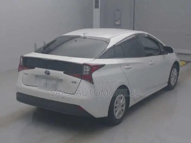 Toyota Prius Limited 2021 Pearl