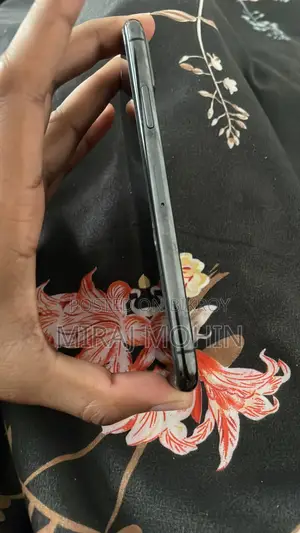 অ্যাপল আইফোন এক্সএস ৬৪ জিবি ব্ল্যাক