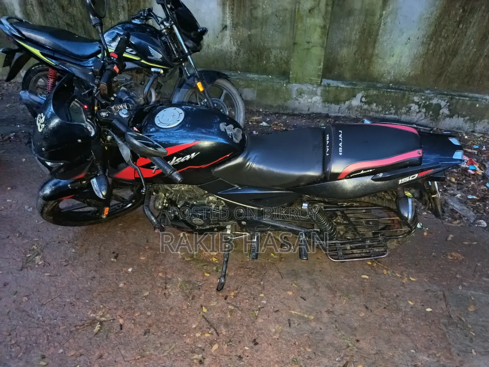 বাজাজ পালসার ১৫০ ২০২২ কালো