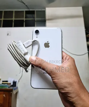অ্যাপল আইফোন এক্সআর ৬৪ জিবি হোয়াইট