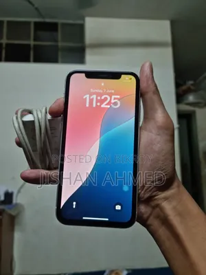 Apple iPhone XR 64 GB White