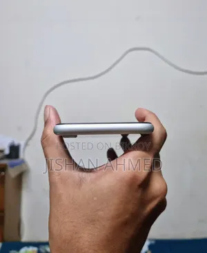 Apple iPhone XR 64 GB White