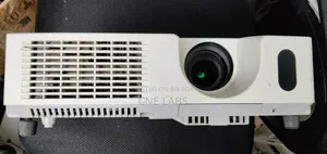 Hitachi CP-X3011 3LCD Projector