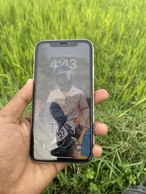 New Apple iPhone 11 128 GB White