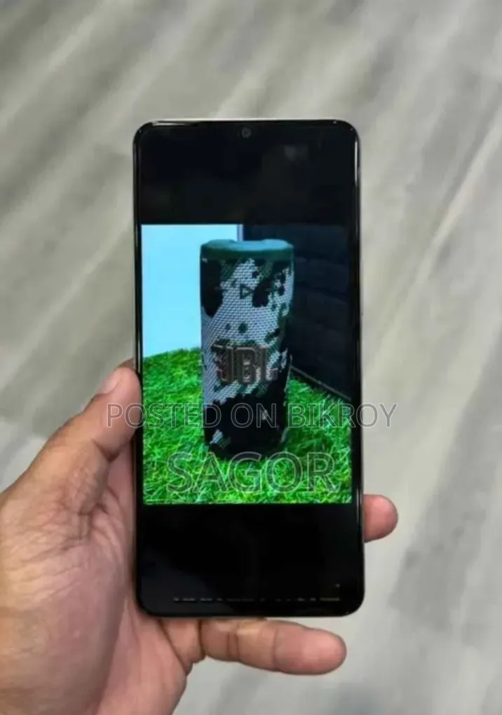 Vivo Y04 64 GB Gold