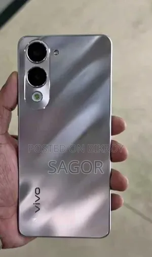 Vivo Y04 64 GB Gold