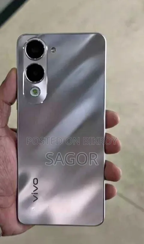 Vivo Y04 64 GB Gold