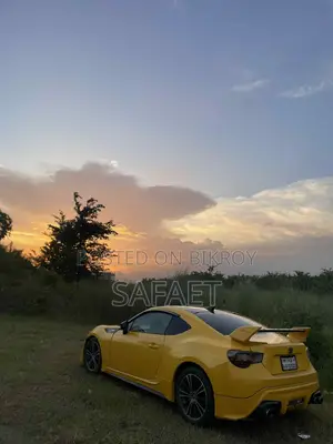 Toyota GT86 GT 2012 Yellow