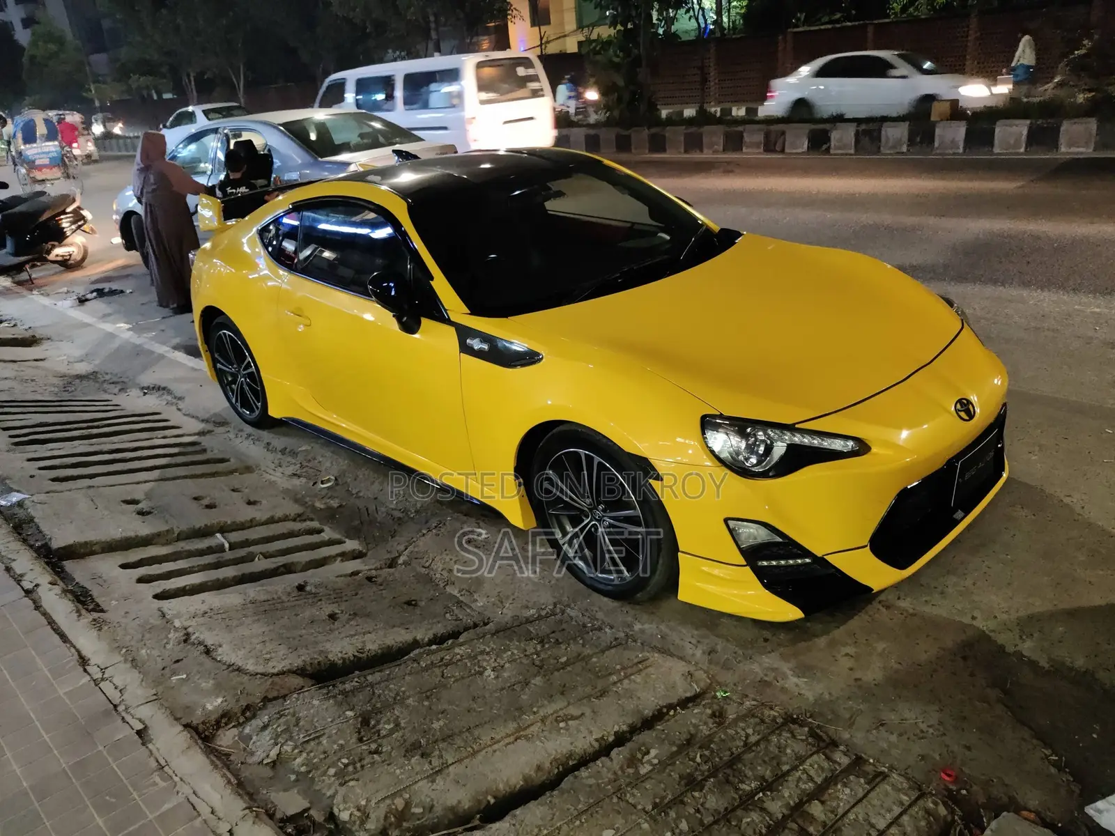 Toyota GT86 GT 2012 Yellow